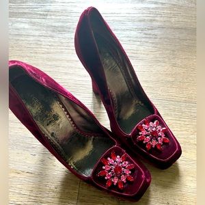 Burgundy BCBG Heels sz 7